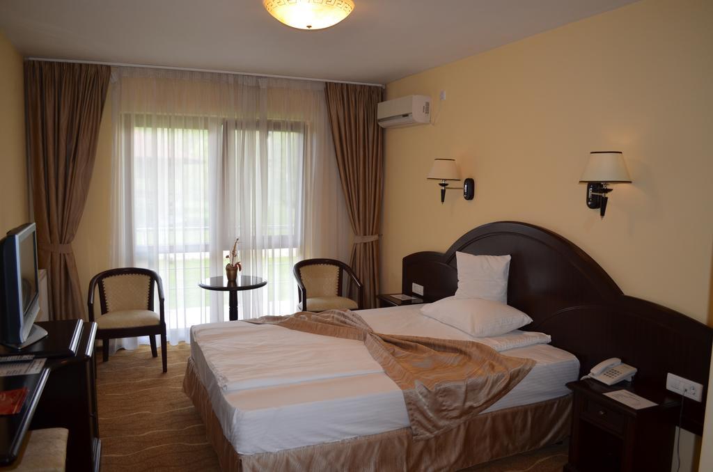 Hotel Astoria Alba Iulia Oda fotoğraf