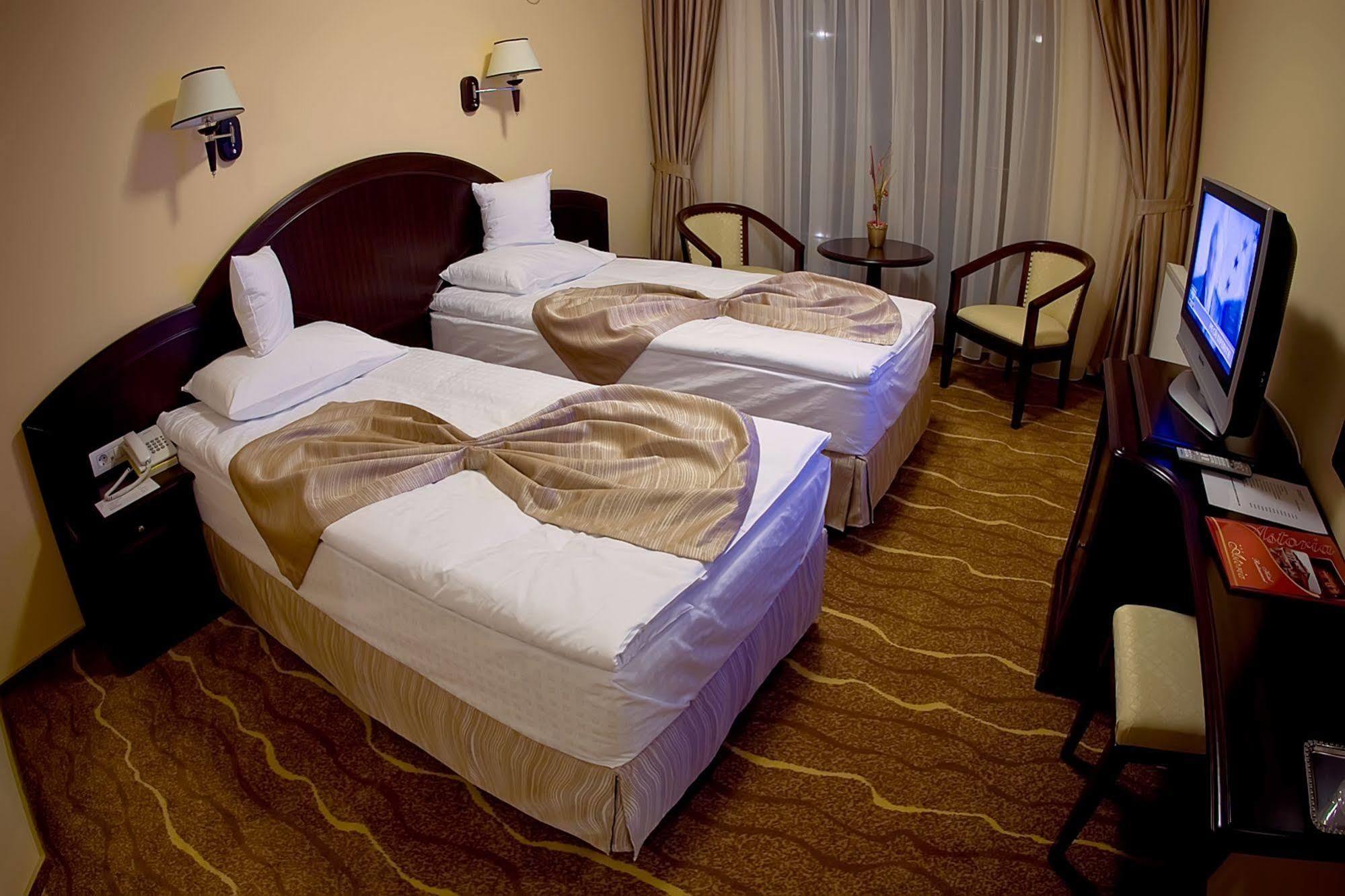 Hotel Astoria Alba Iulia Dış mekan fotoğraf
